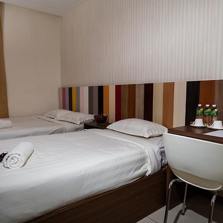 Uptown Subang Airport Hotel Shah Alam Exterior photo