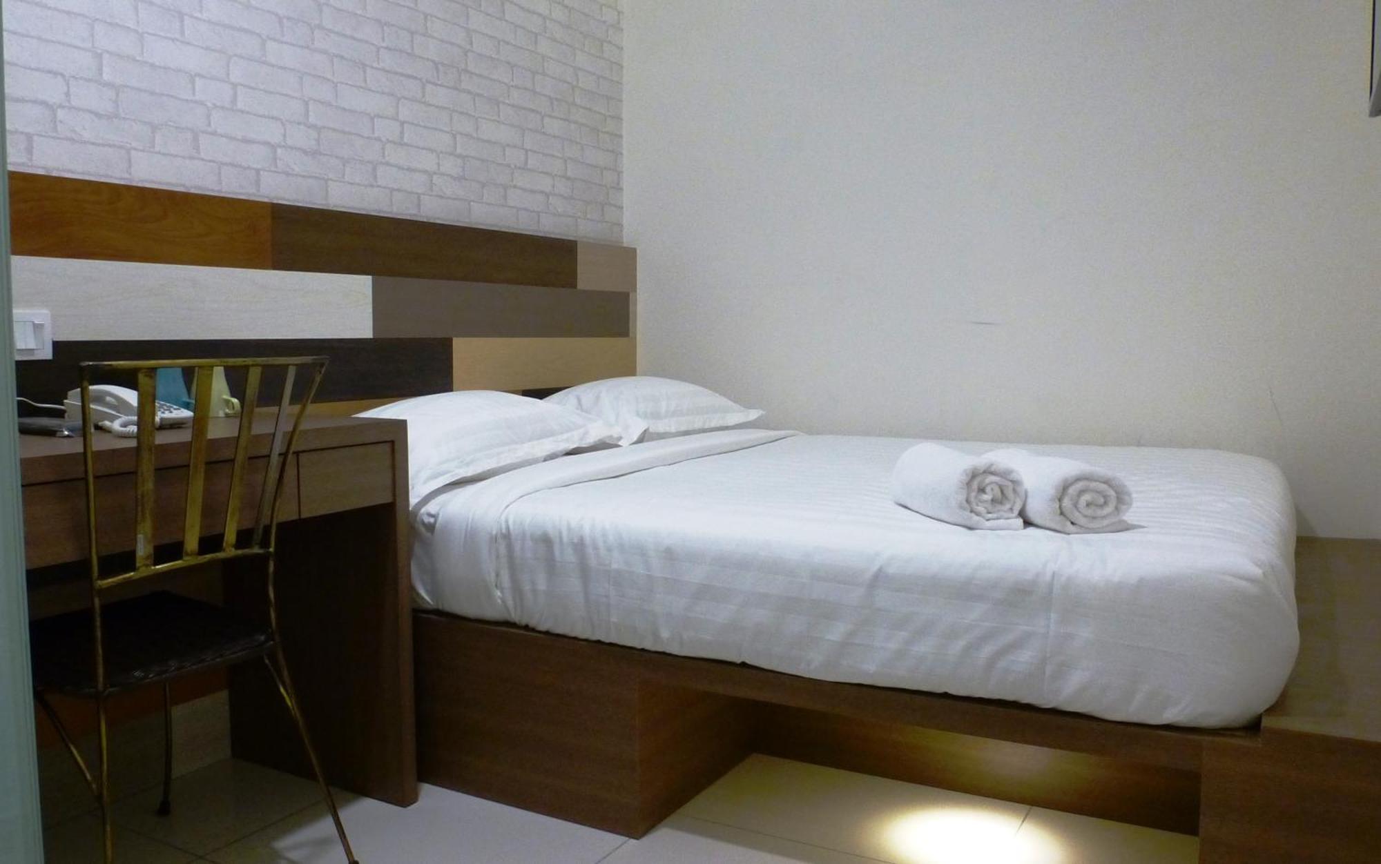 Uptown Subang Airport Hotel Shah Alam Room photo