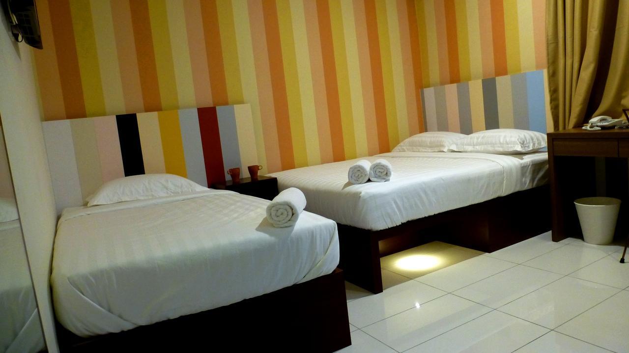 Uptown Subang Airport Hotel Shah Alam Exterior photo