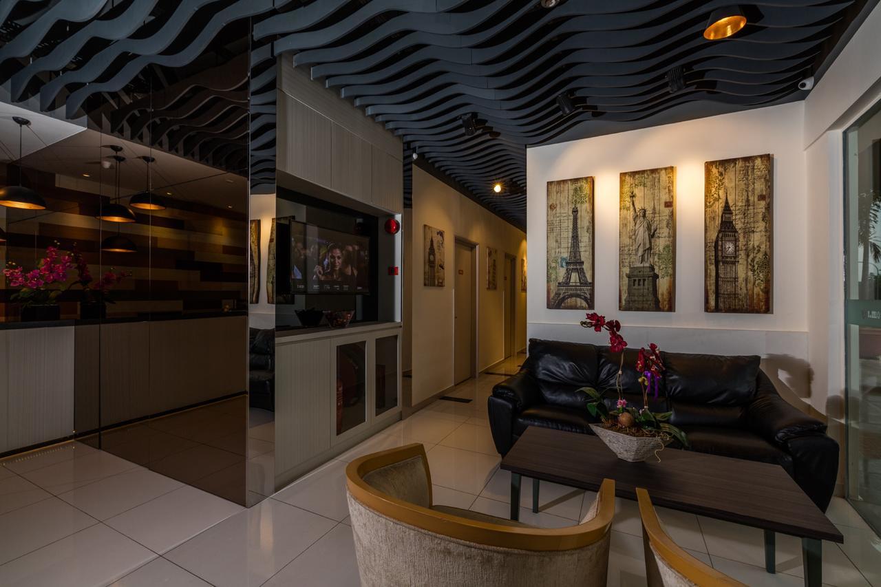 Uptown Subang Airport Hotel Shah Alam Exterior photo